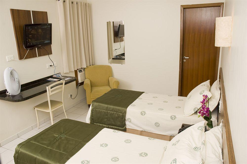 Araucaria Hotel Business - Maringá Bagian luar foto