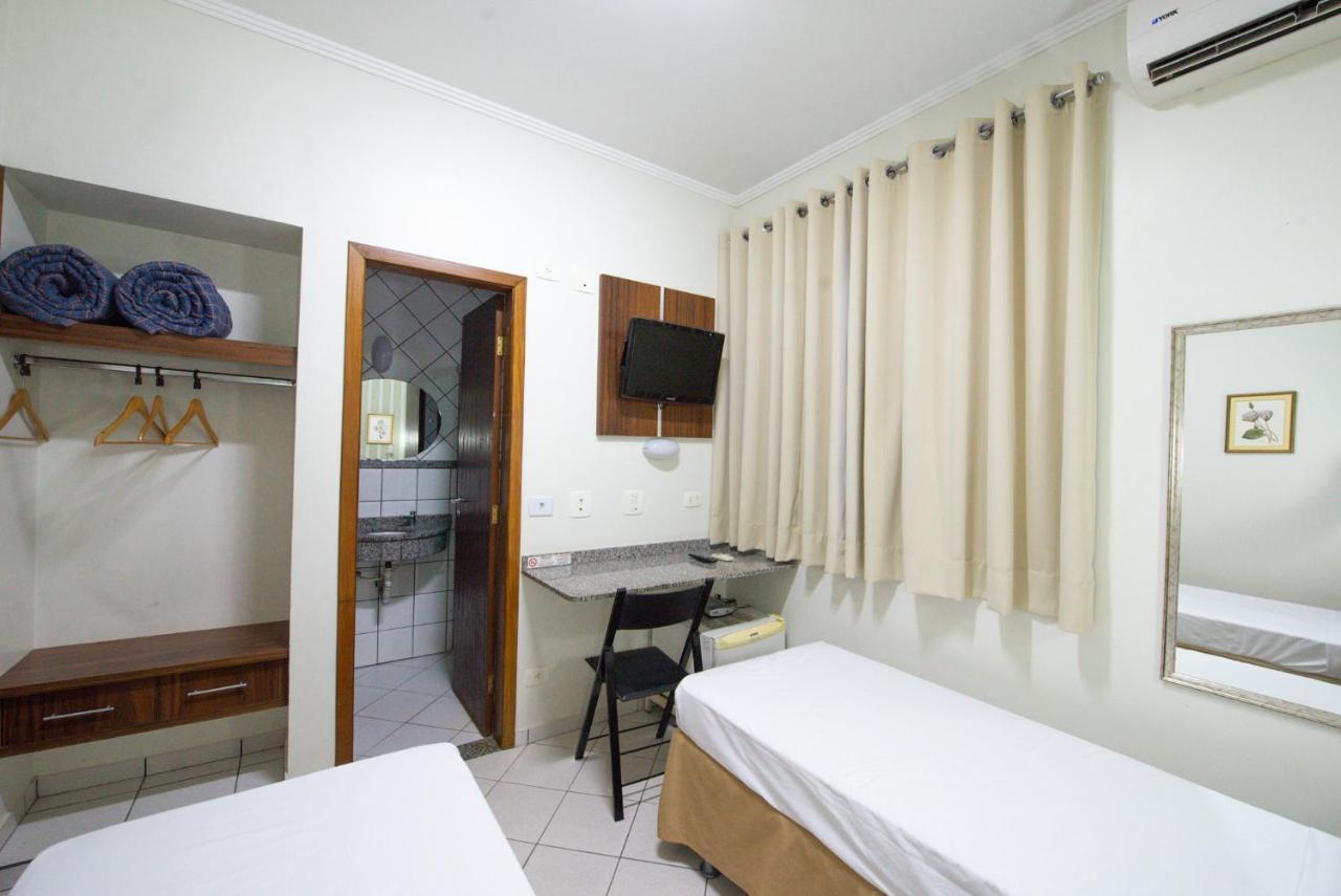Araucaria Hotel Business - Maringá Bagian luar foto