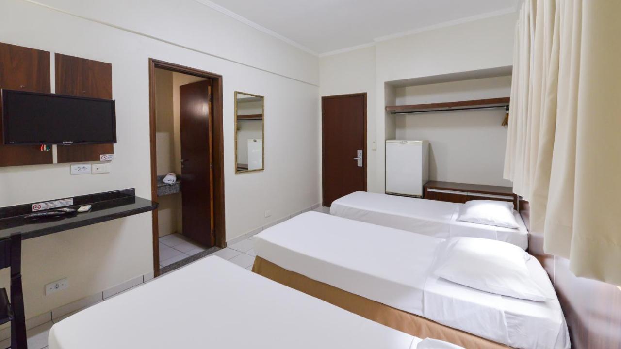 Araucaria Hotel Business - Maringá Bagian luar foto