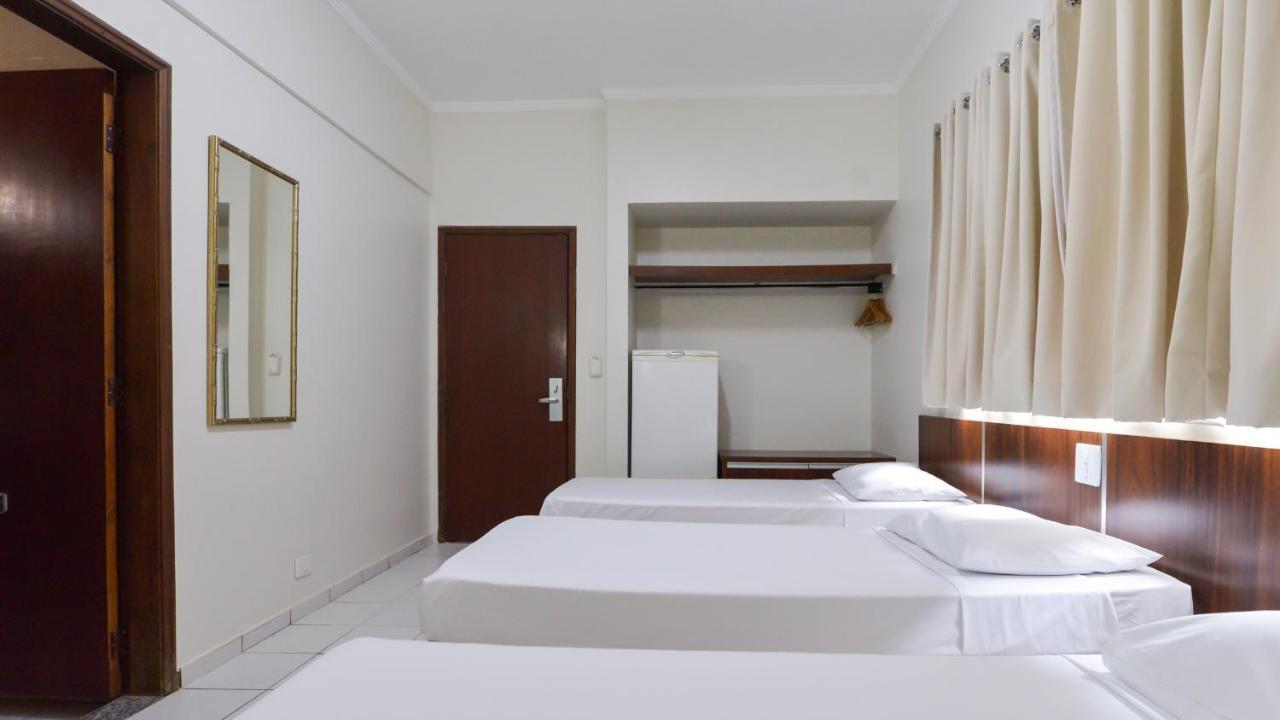 Araucaria Hotel Business - Maringá Bagian luar foto
